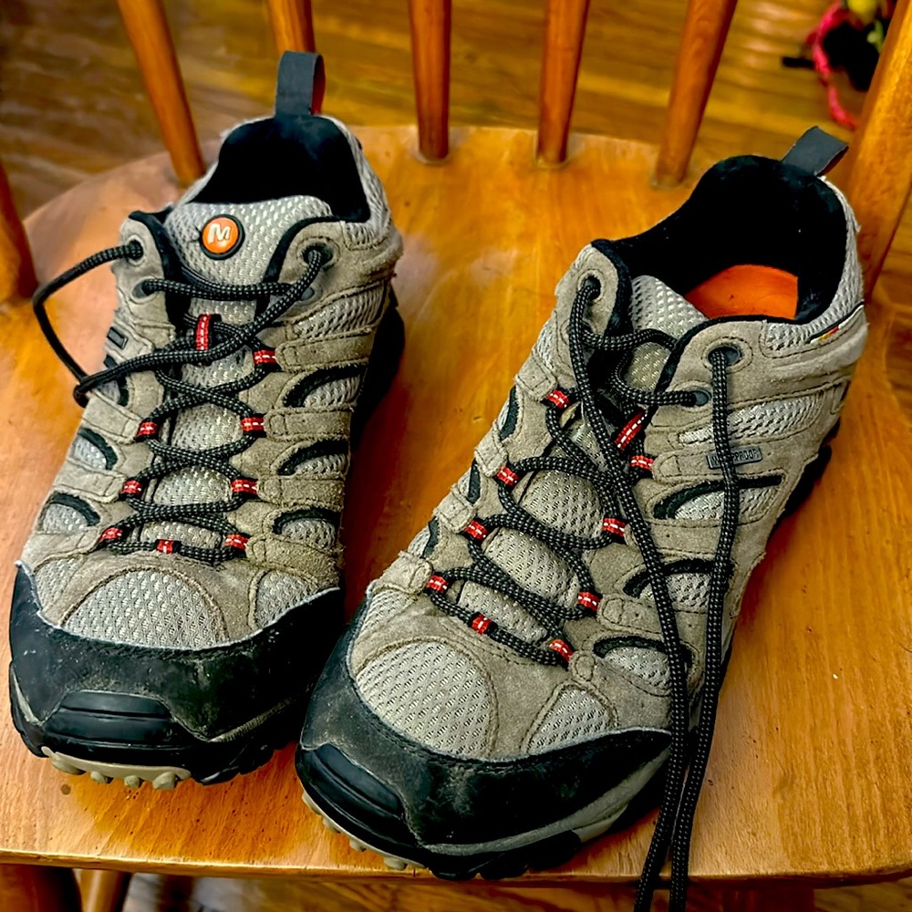 Merrell size 10 men’s low ankle hiking shoes